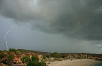 images/camp-gallery/7-Kimberley-fishing-tours-one-tree-beach.jpg